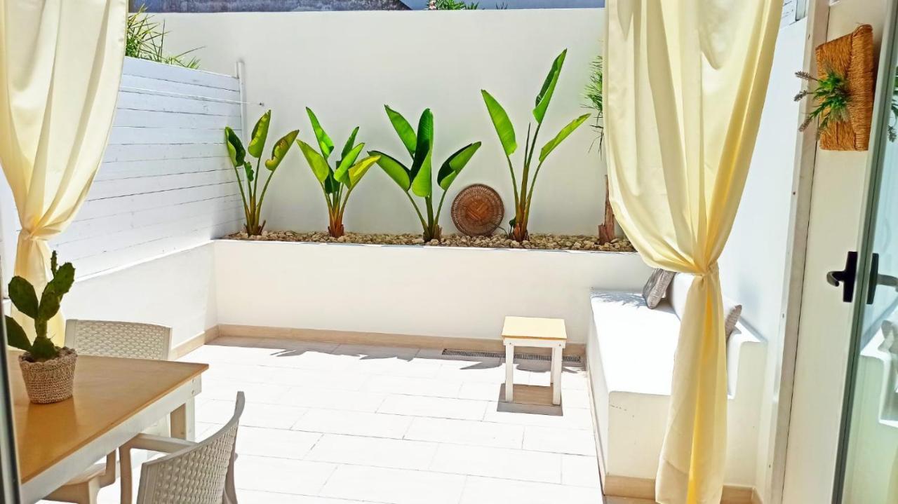 B&B Suites Via Del Mare Presicce Buitenkant foto